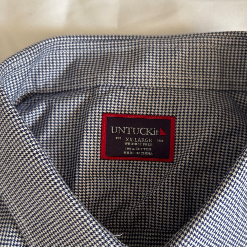 UNTUCKit Men's Gray Button-Up Shirt - Picture 2 of 7